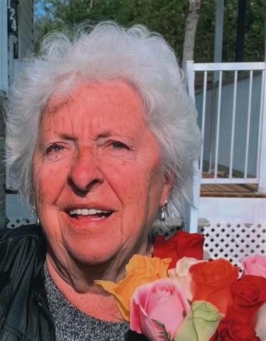   Cécile Sabourin Deschâtelets