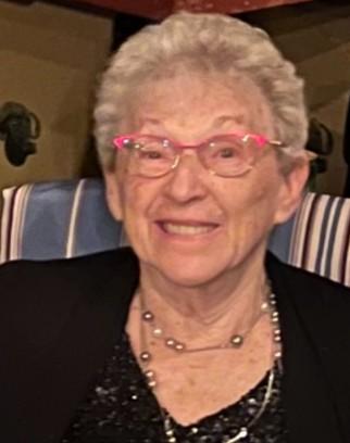   Éliane Bazinet (née Lamoureux)