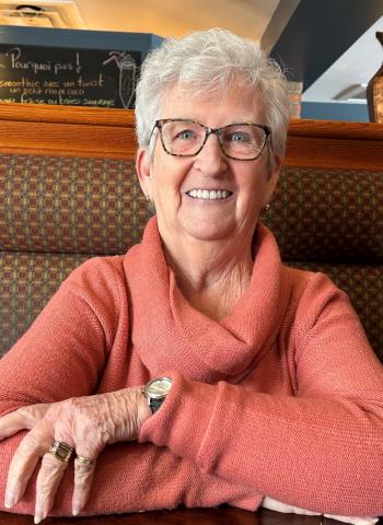 Monique Charron (née Mongeon )