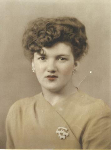 Aline Dupuis (née Lacoste)