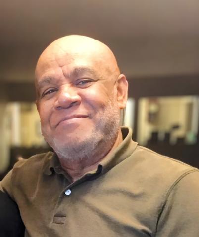 Daniel Uris