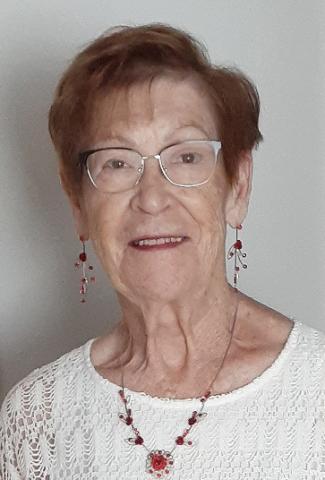 Réjeanne Legault (née Joanisse)